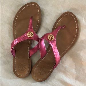tory burch hot pink leather flip flops